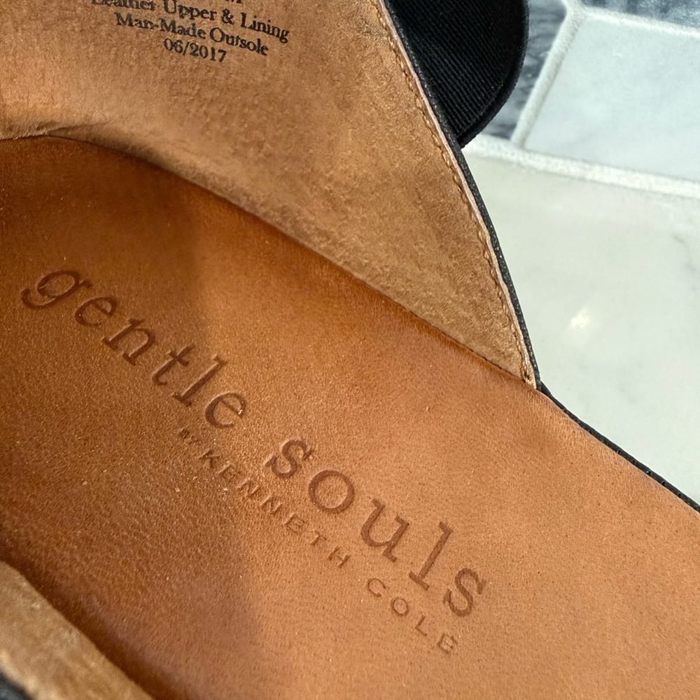 Gentle Souls by Kenneth Cole Noa Black Leather Ankle Strap Flats - Picture 2 of 7
